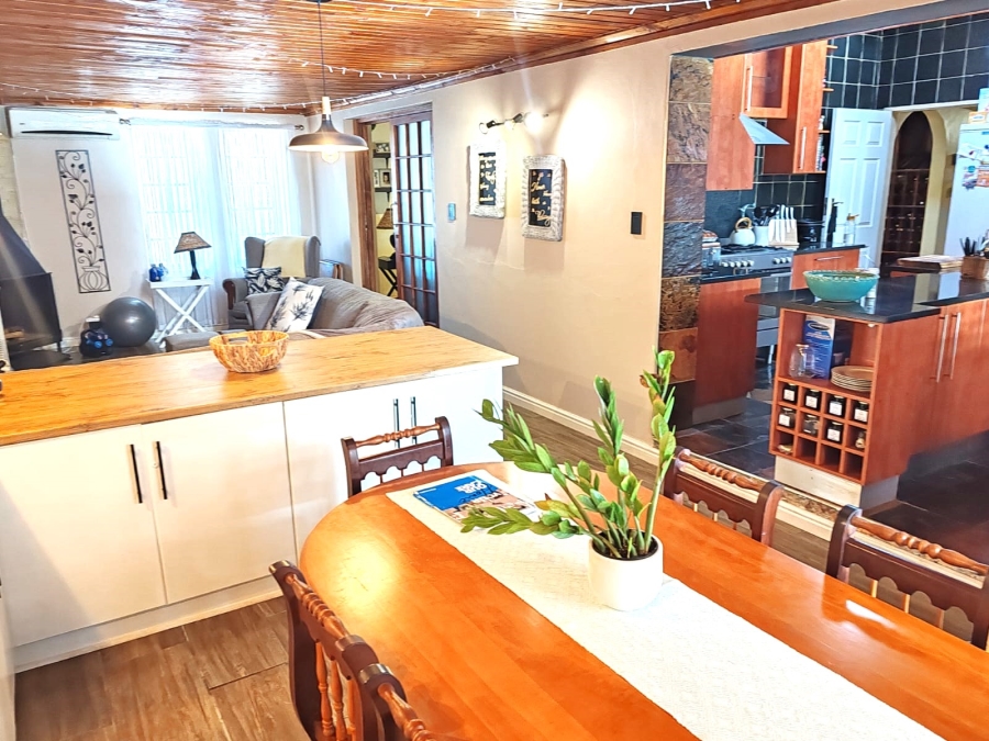 5 Bedroom Property for Sale in Bothasrus Eastern Cape